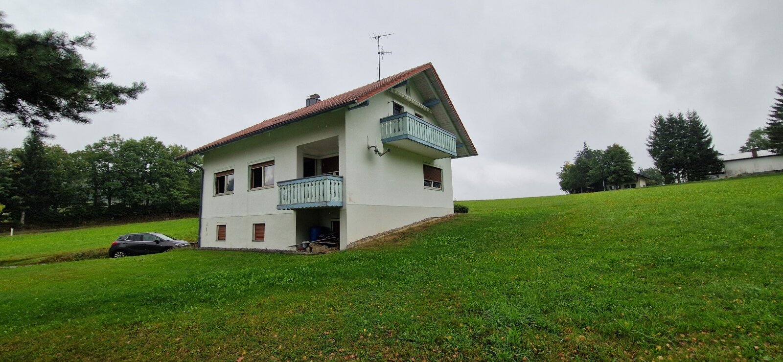 Idyllisches Ein- bis Zweifamilienhaus mit Fernblick 