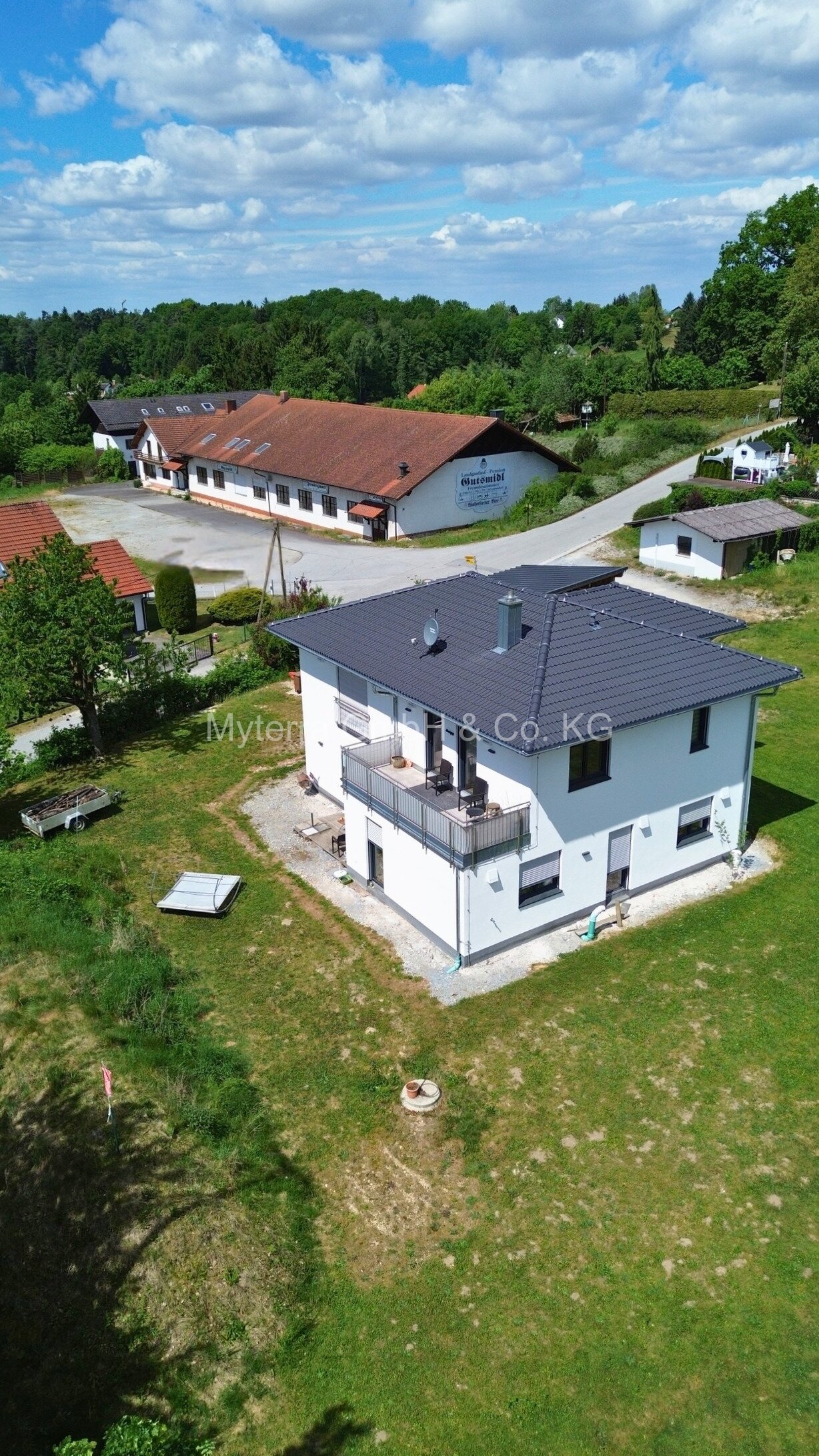 Großzügiges, grünes Grundstück (ca. 1.640 m²) mit weitem Blick Großzügiges, grünes Grundstück (ca. 1.640 m²) mit weitem Blick
