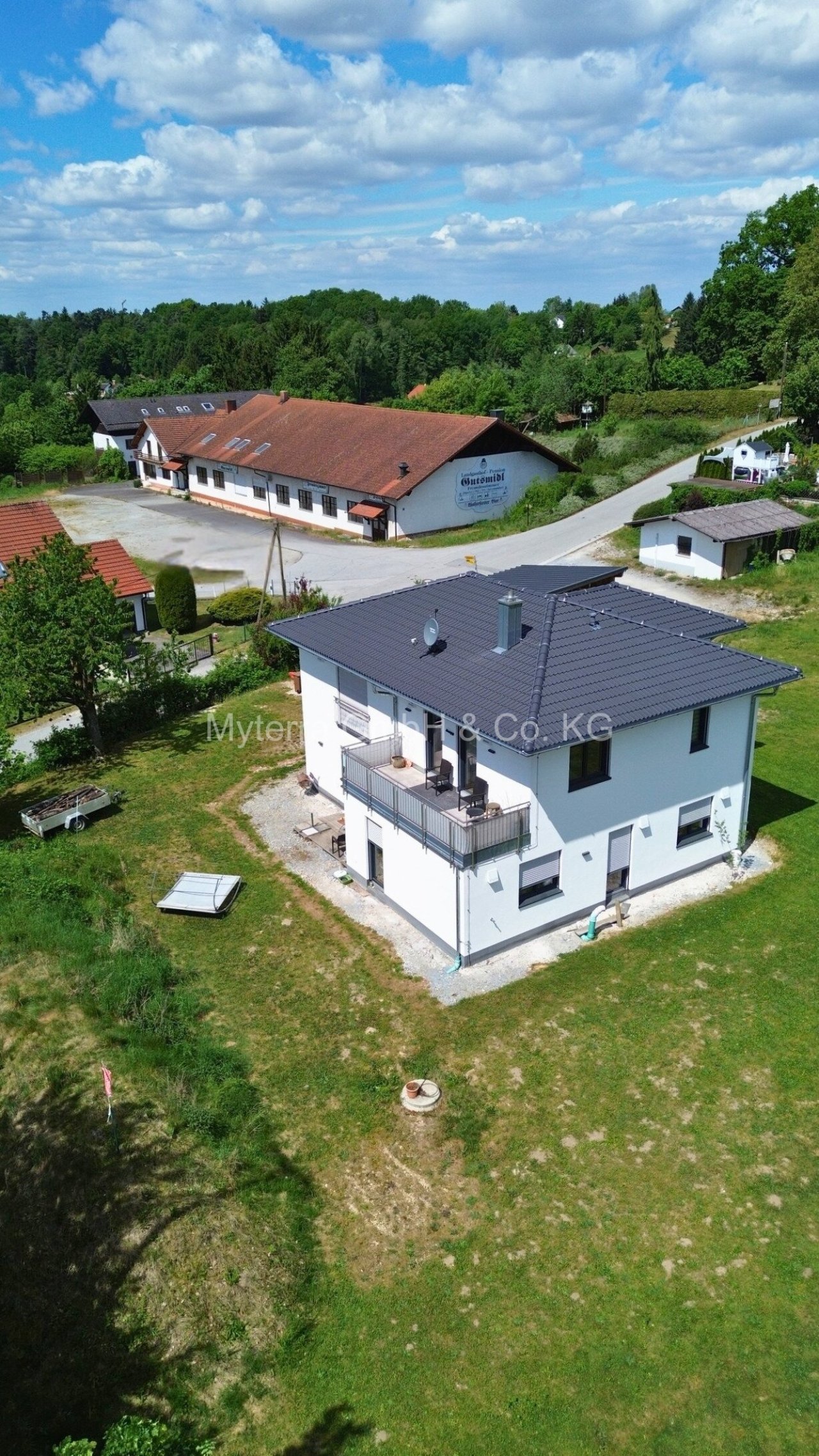 Großzügiges, grünes Grundstück (ca. 1.640 m²) mit weitem Blick Großzügiges, grünes Grundstück (ca. 1.640 m²) mit weitem Blick